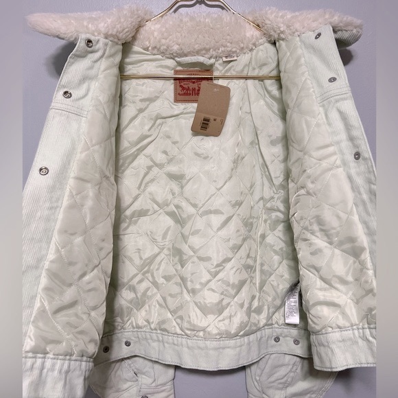 NWT Levi’s Oversized Corduroy Jacket with Sherpa Collar - Picture 7 of 8